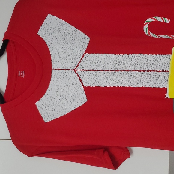 Holiday Santa look tshirt XL NWT pharmacy to find - Picture 2 of 6